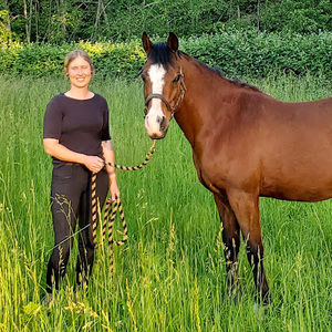 Meet your Posher, April marie